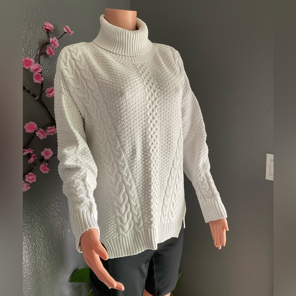 a.n.a Women's Off-White Chunky Turtleneck Sweater